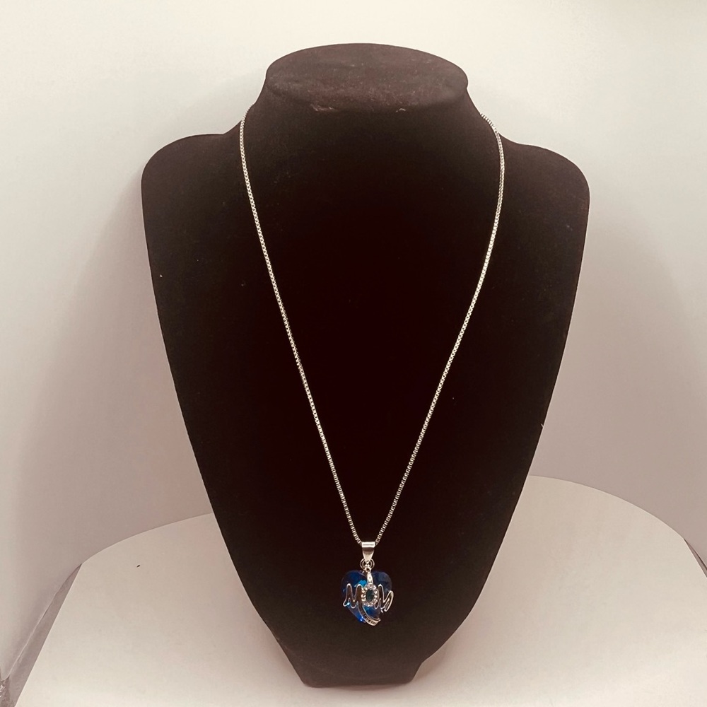 Necklace for women heart mom design